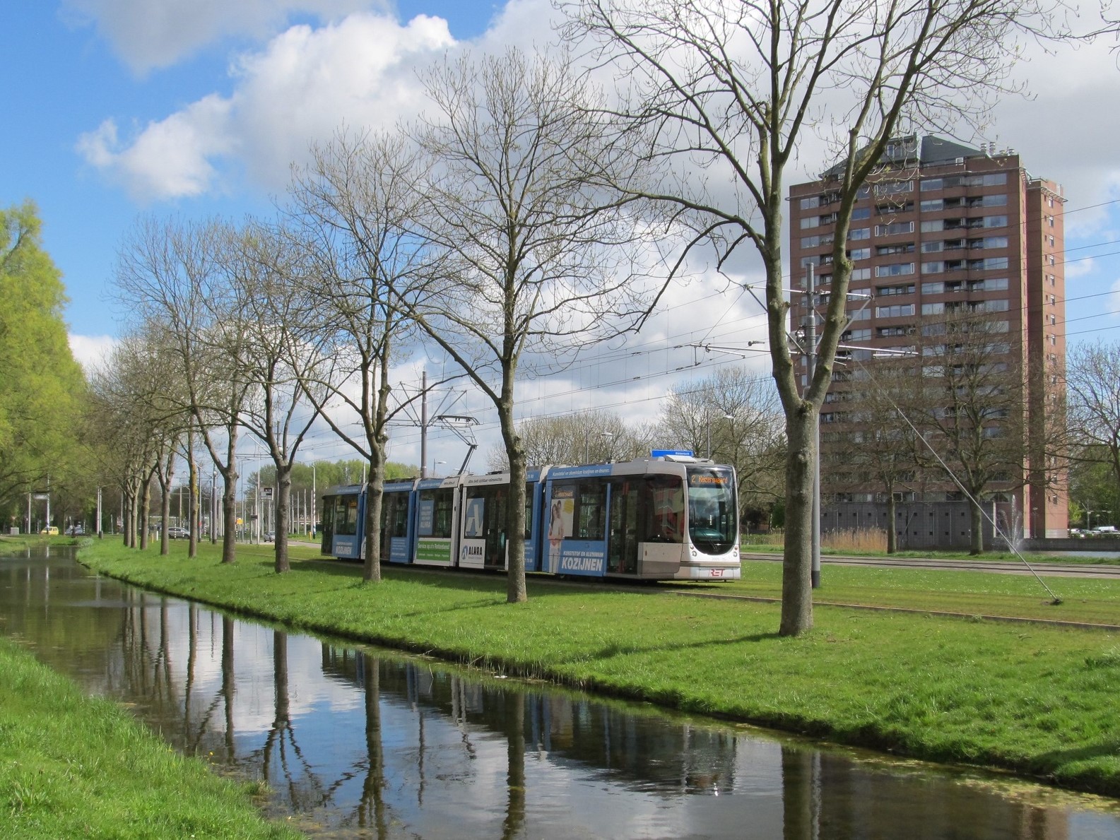 Bestand: Rotterdam Zoelenlaan.JPG