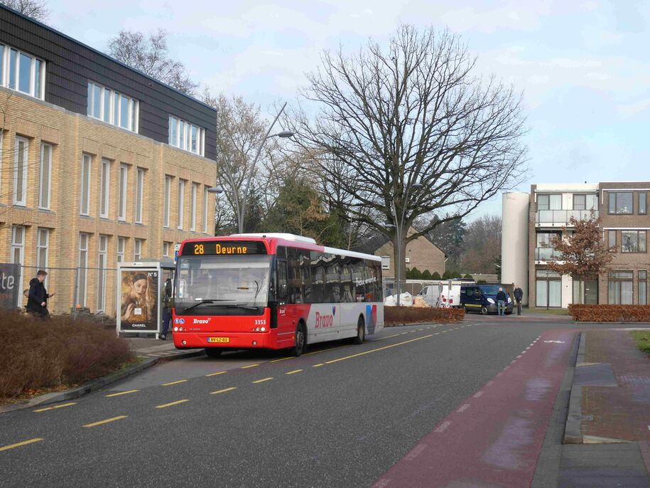 Lijn 28; bus 3353; Halte Station, Deurne