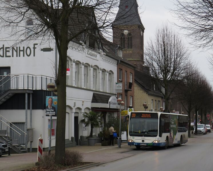 Bestand:Lijn 37 Alpen.jpg