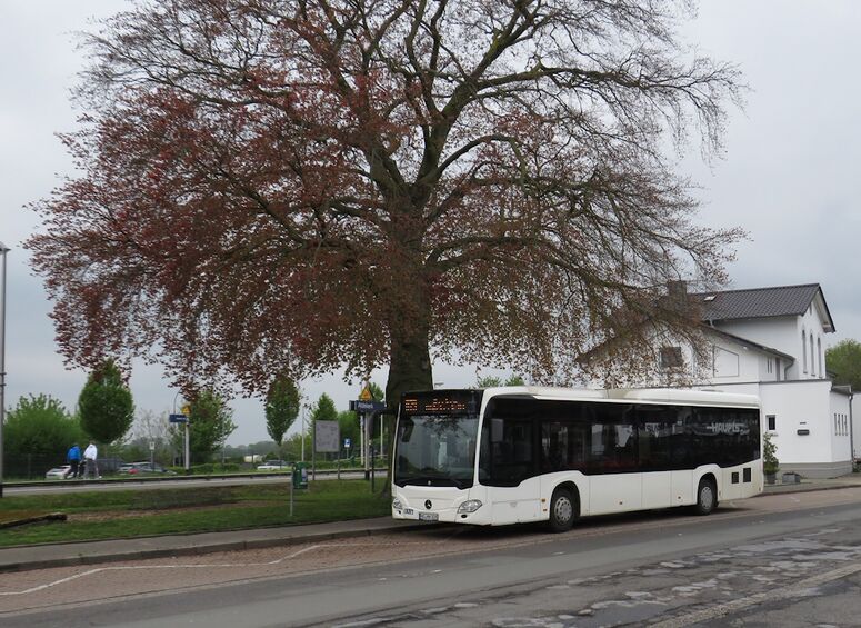 Bestand:Lijn 079 Kerken.jpg
