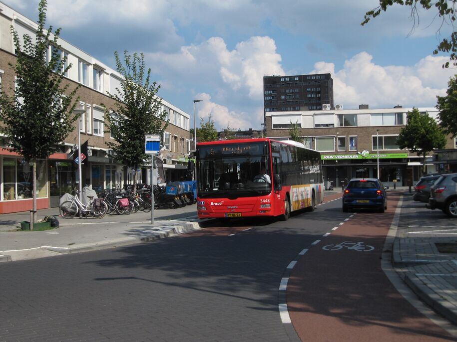 Lijn 3; bus 3448; Halte Elckerlyclaan, Eindhoven