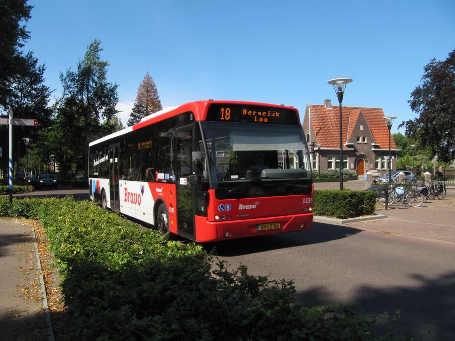 Lijn 18; bus 3335; Dorpsplein, Riethoven