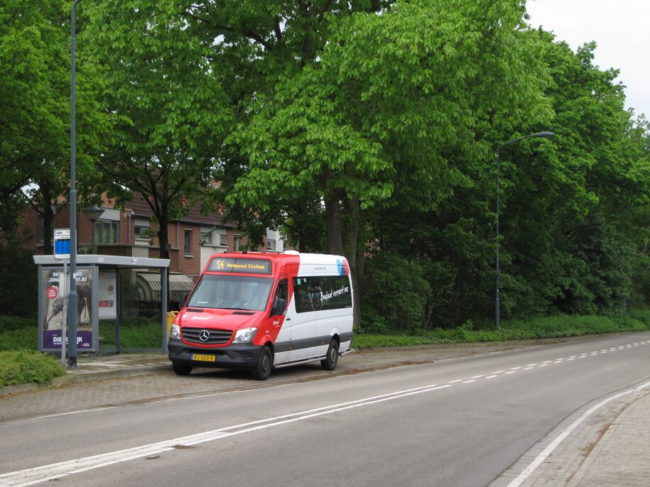 Lijn 54; bus 49418; Halte Molenbeek, Helmond