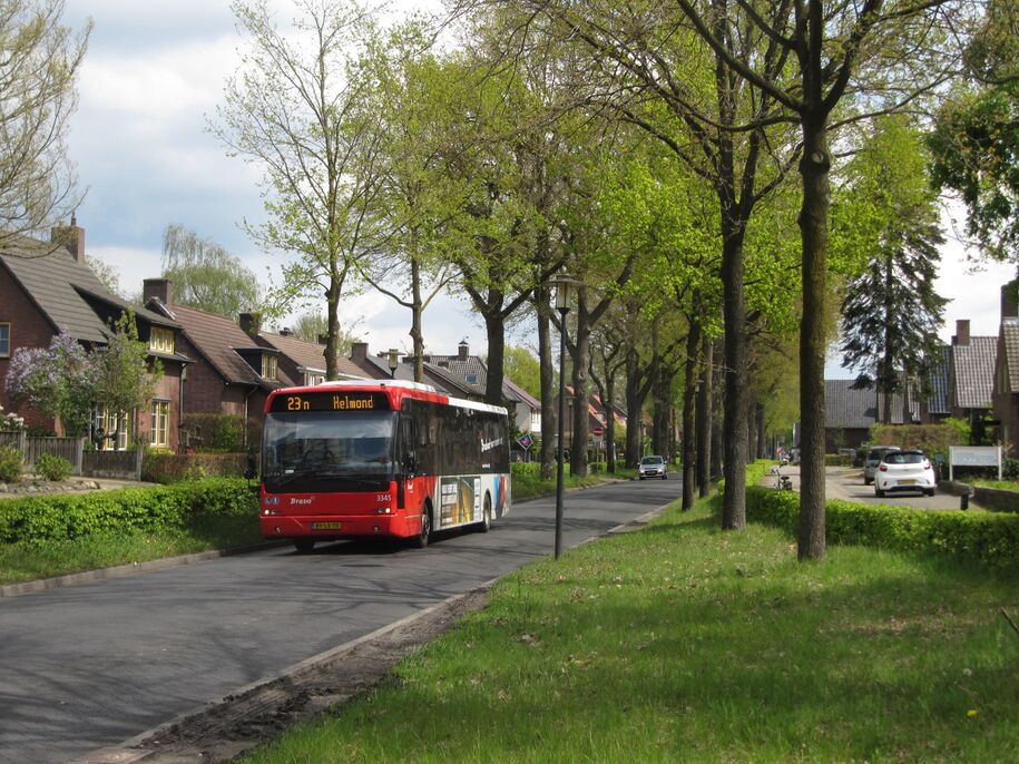 Lijn 23; bus 3345; Helmonsestraat, Bakel